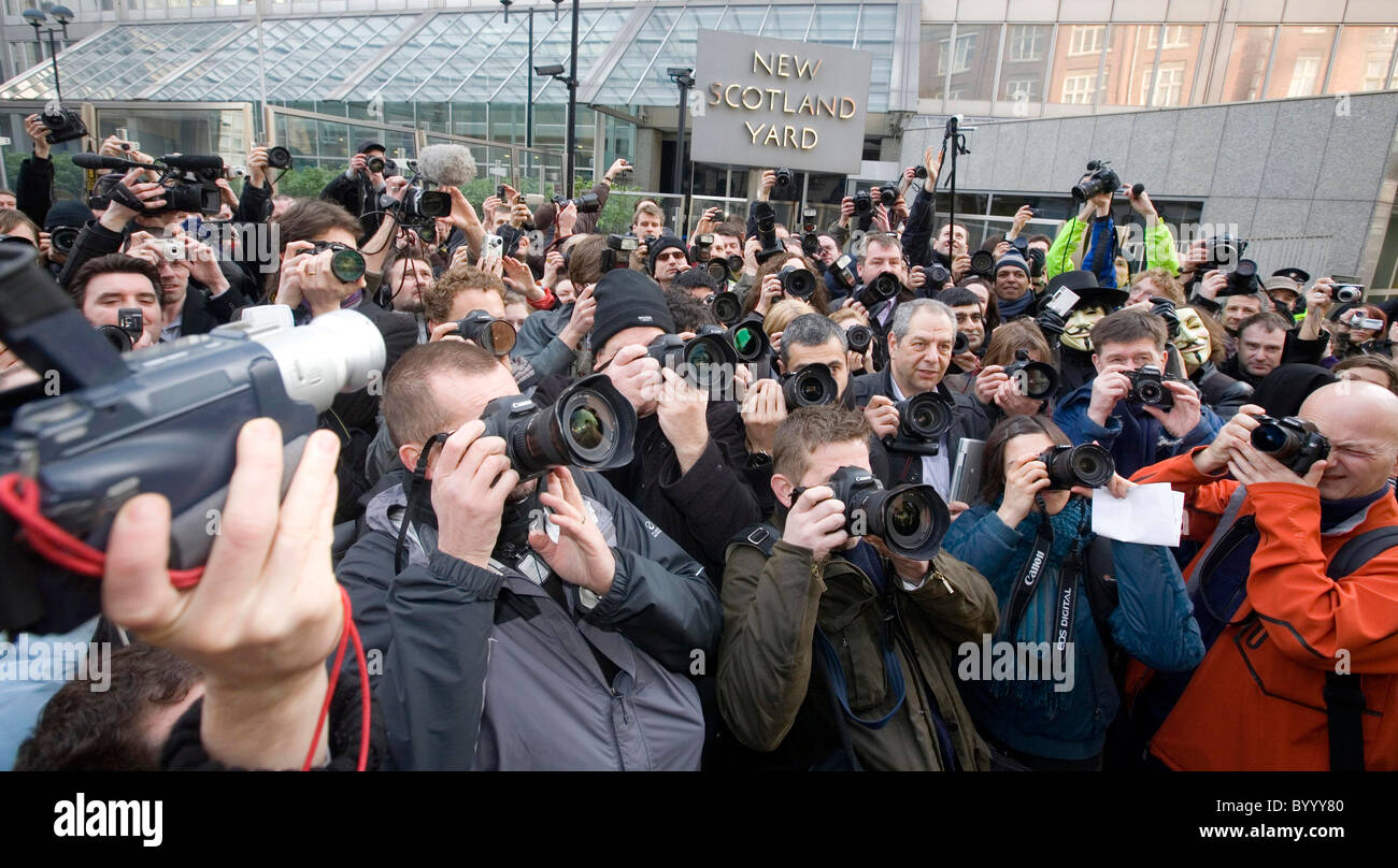 400 Fotografen-ca. - Sammlung außerhalb New Scotland Yard-16/2/09 gegen den neuen Terror-Gesetze Stockfoto