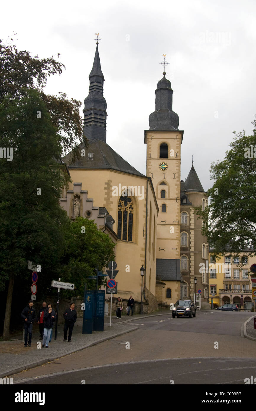 St. Michael-Kirche befindet sich im Quartier central Ville Haute in Luxemburg, Luxemburg. Stockfoto