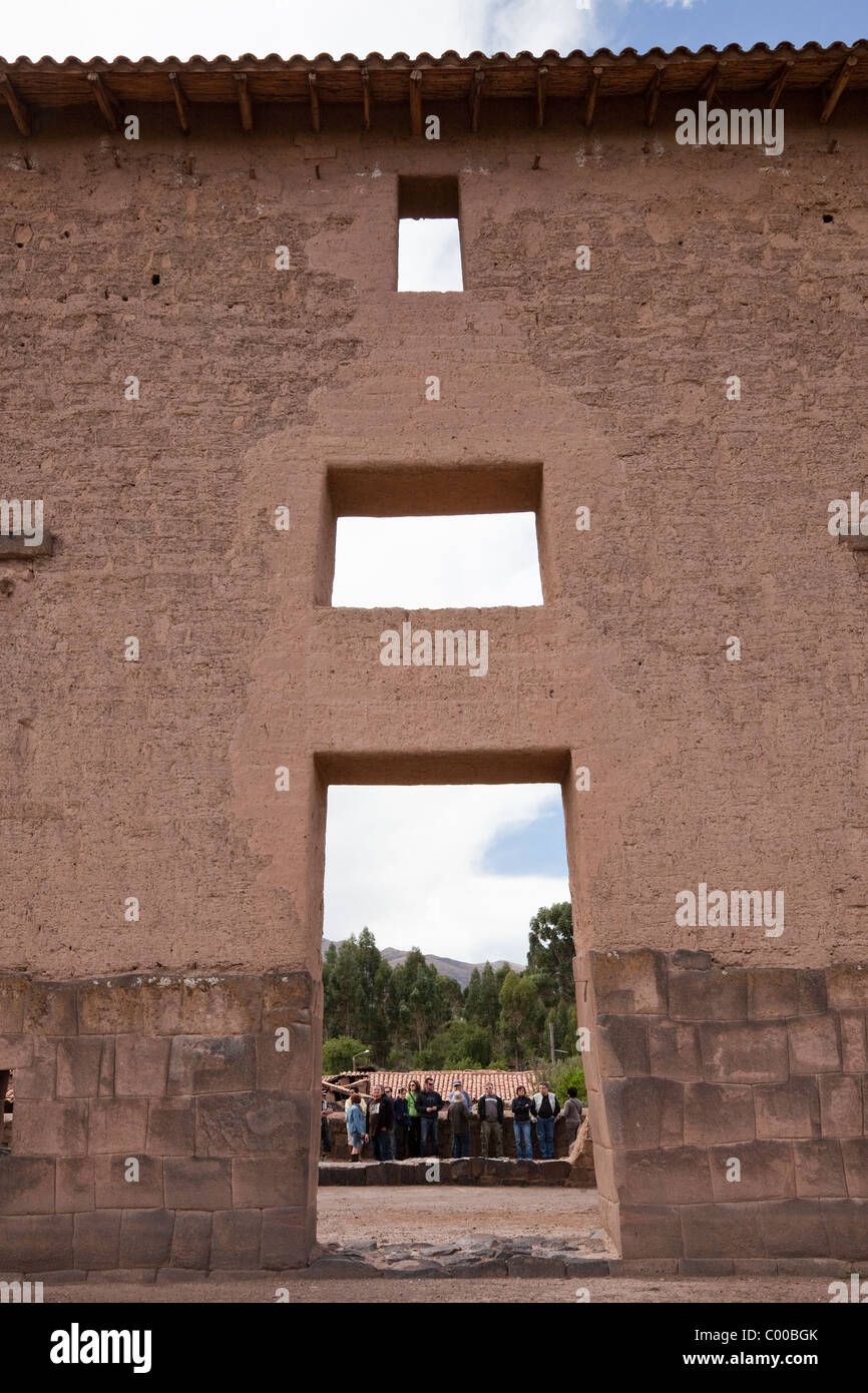 Die alten Inka Tempel Wiracocha bei Raqchi, Peru, Südamerika. Stockfoto