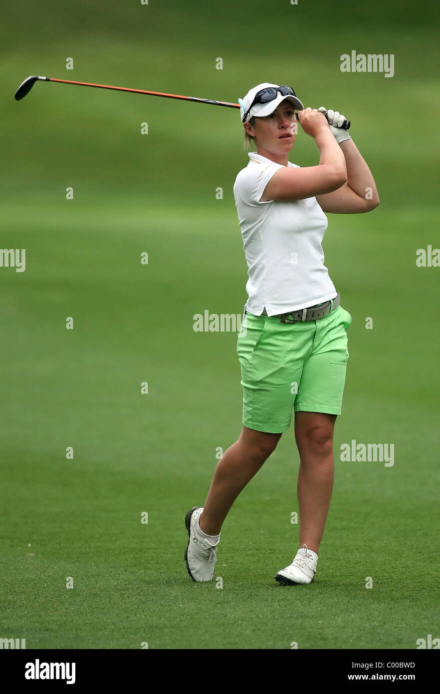 Sophie Walker von England in der ersten Runde des Turniers ActewAgl Royal Canberra Damen Golf spielen Stockfoto