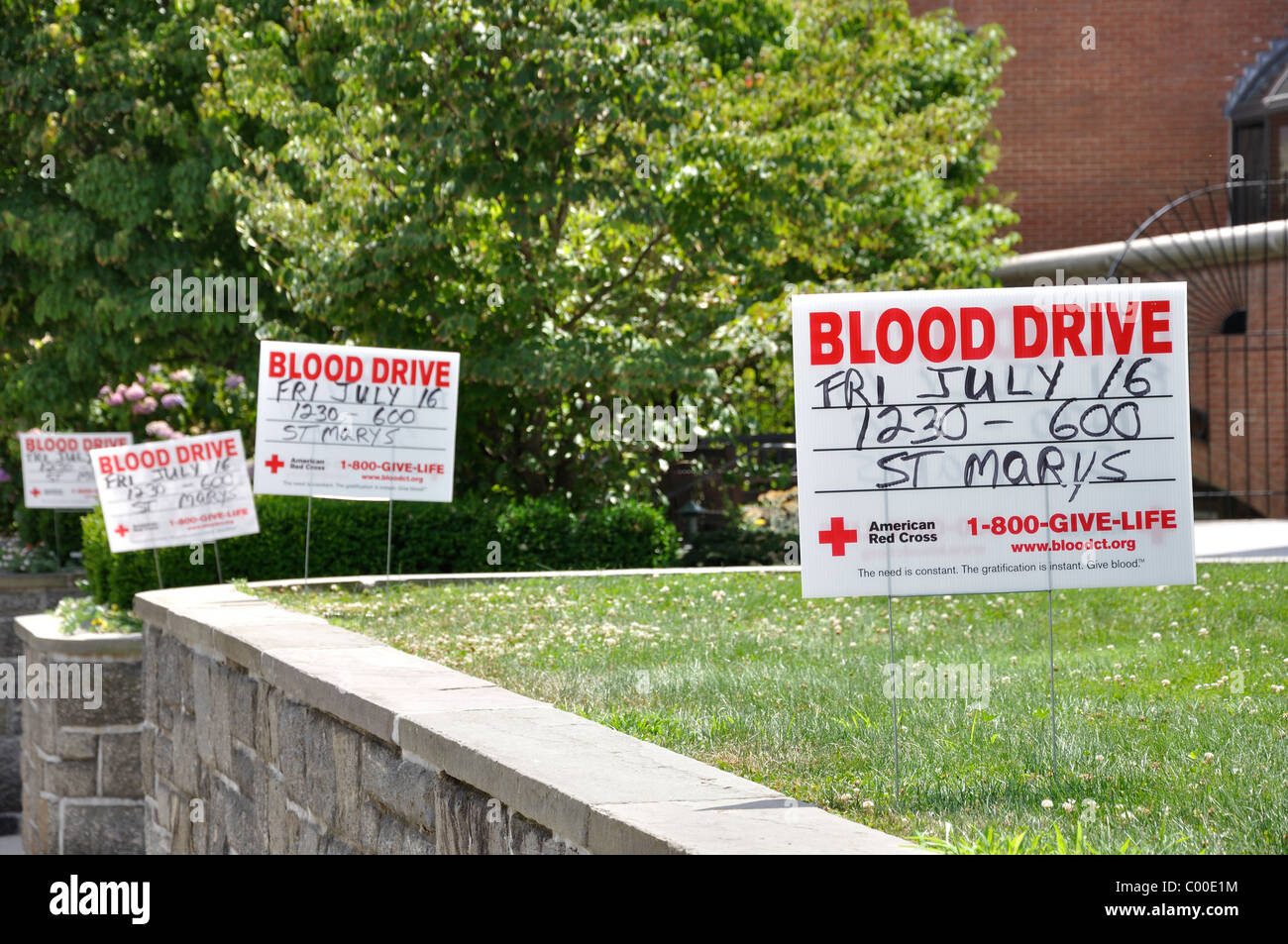 Rotes Kreuz-Blut-Laufwerk Zeichen, Greenwich, Connecticut, USA Stockfoto