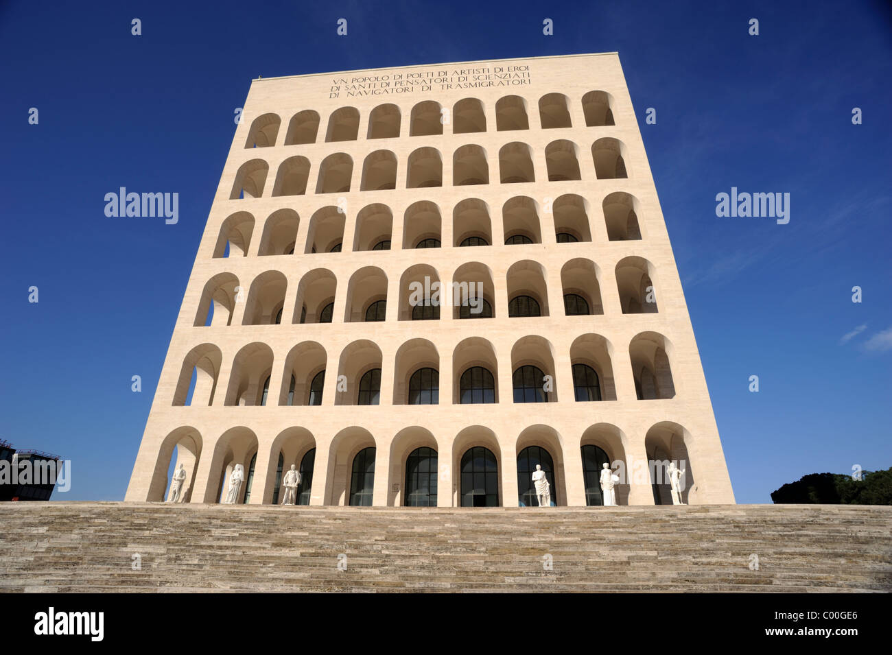 Italien, Rom, EUR, Palazzo della Civiltà del Lavoro Stockfoto