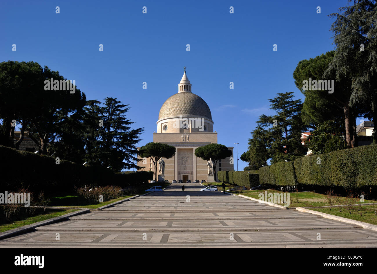 Italien, Rom, EUR, Basilica dei Santi Pietro e Paolo Stockfoto