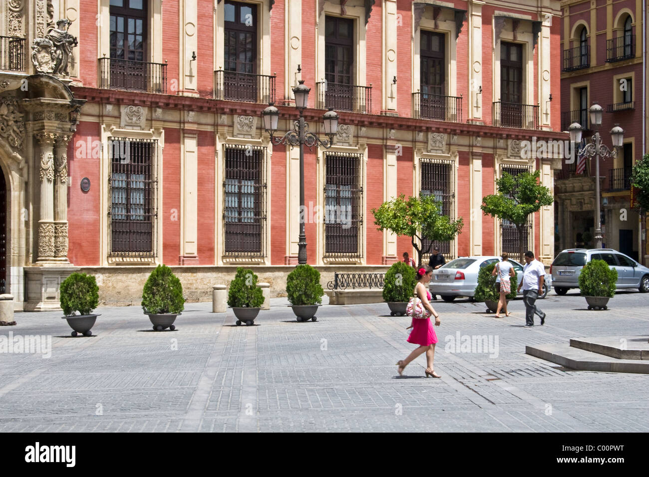 Palast des Erzbischofs (Barock, 16.-18. Jh.), OPP. Kathedrale, Plaza De La Virgen de Los Reyes, Sevilla, Andalusien, Spanien Stockfoto