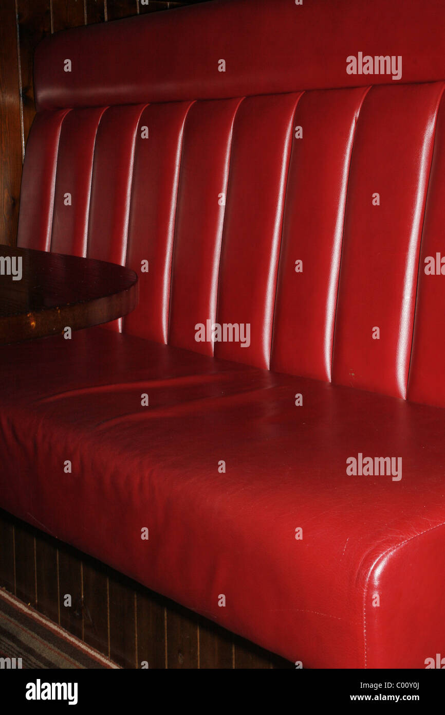 Tische und Stühle im restaurant Stockfoto