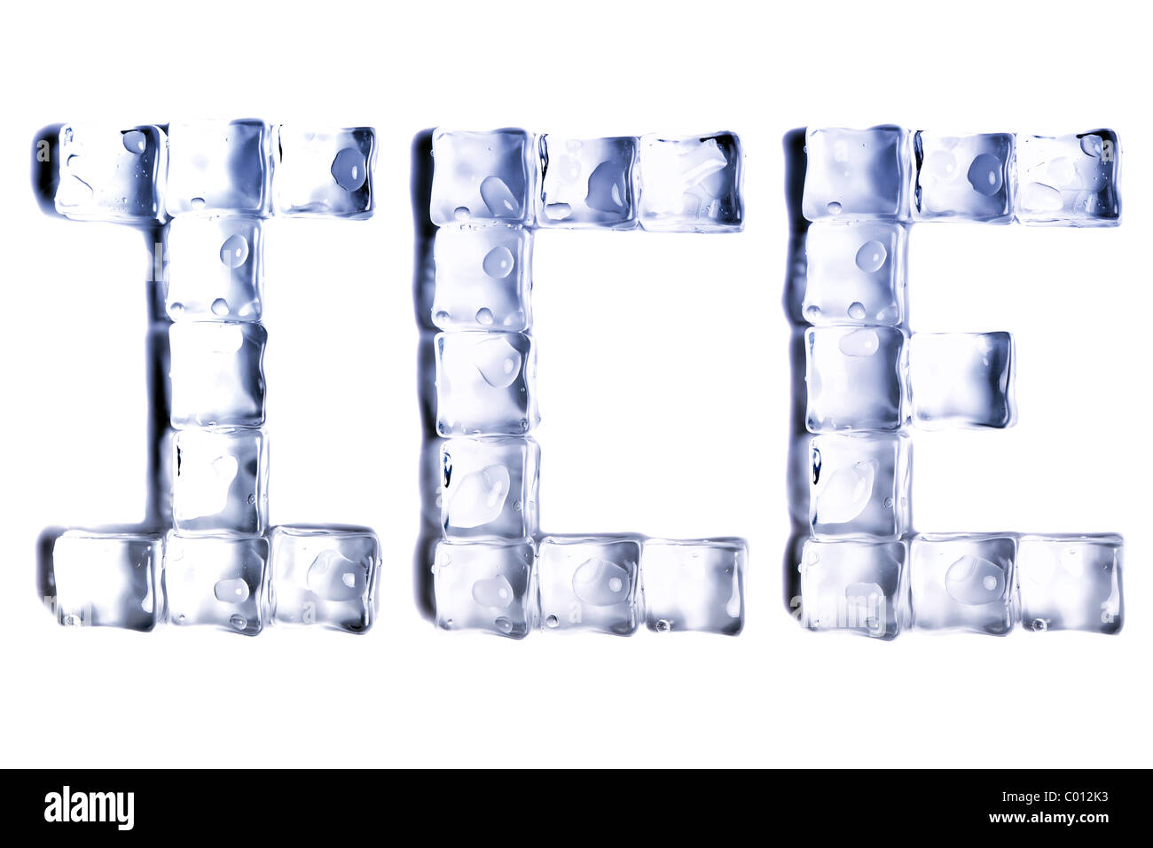 Das Wort ICE Dinkel mit Eiswürfel. Stockfoto