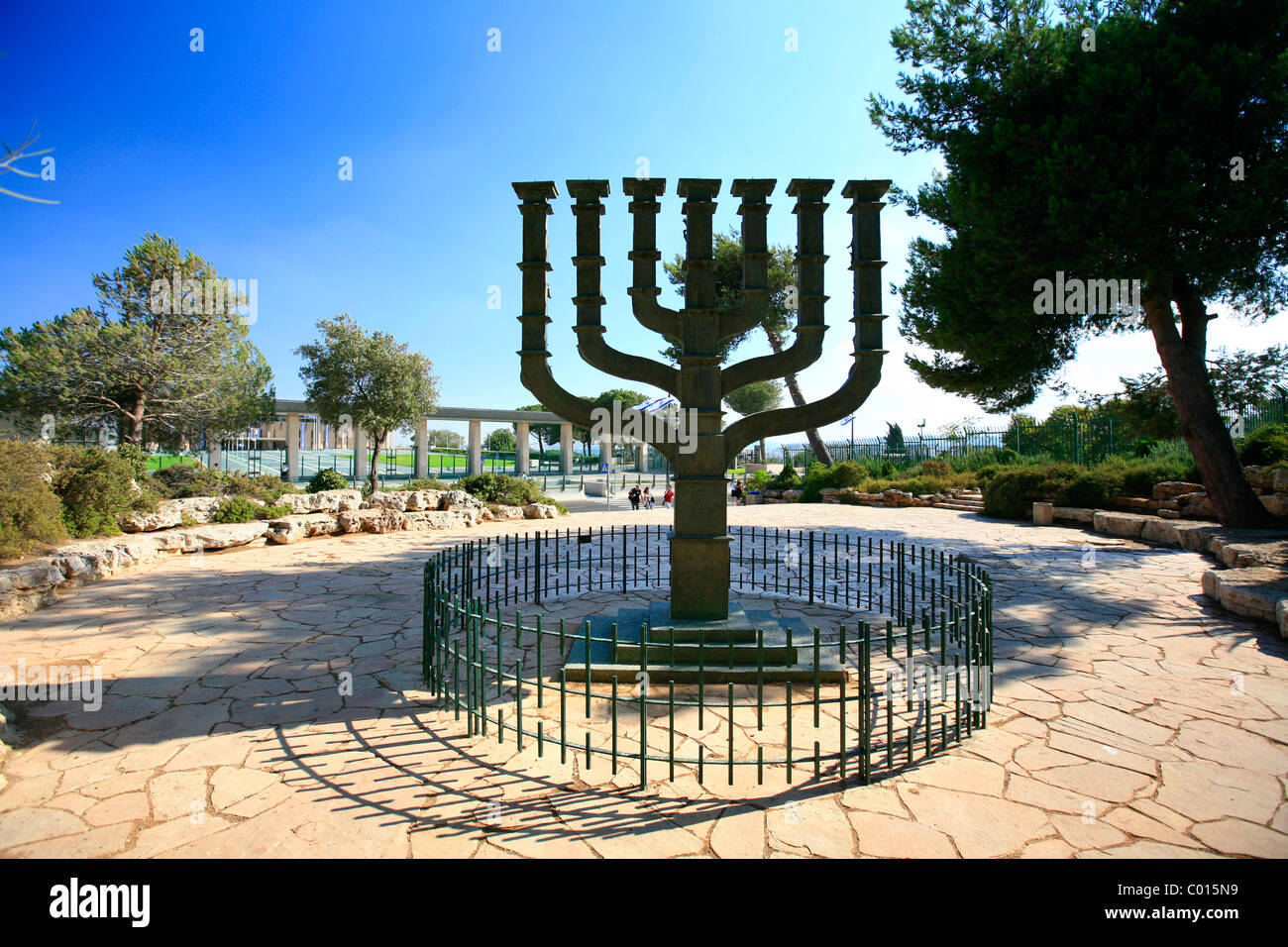 Chanukah oder Chanukka Leuchter vor der Knesset, Jerusalem, Israel, Nahost  Stockfotografie - Alamy