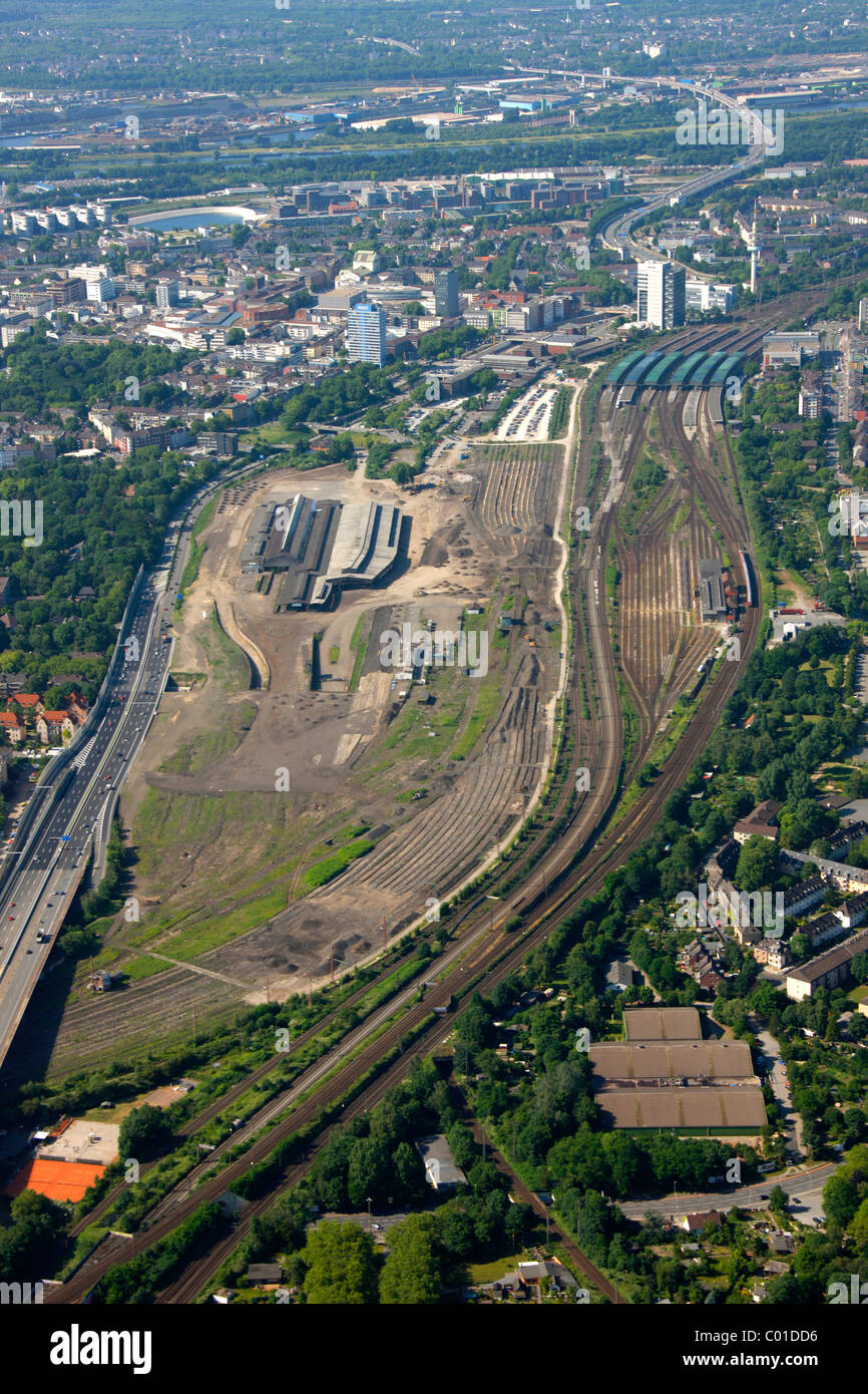 Luftaufnahme, projiziert Möbelgeschäft, Gedenkstätte für die Opfer der Loveparade, Veranstaltungsgelände der Loveparade 2010 Stockfoto Luftaufnahme, projiziert Möbelgeschäft, Gedenkstätte für die Opfer der Loveparade, Veranstaltungsgelände der Loveparade 2010 Stockfoto