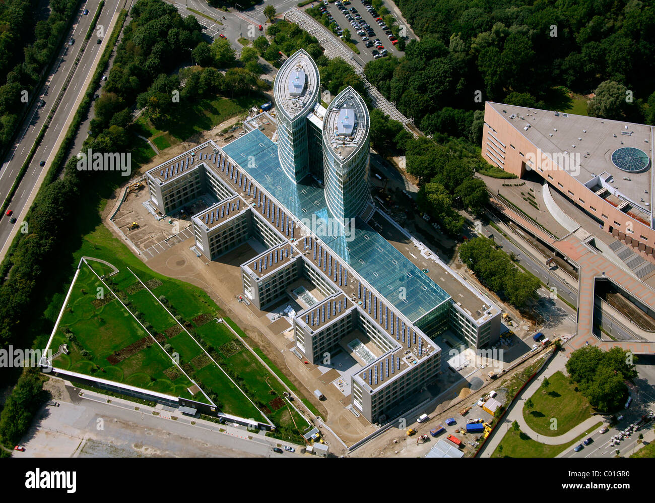 Luftbild, neue Konzernzentrale der EON Ruhrgas, eine deutsche Energie Corporation, Essen, Ruhrgebiet, Nordrhein-Westfalen Stockfoto