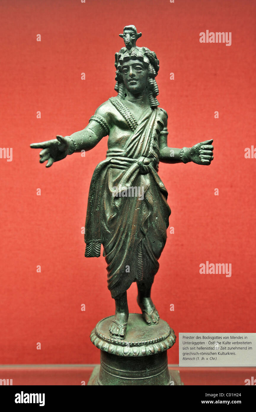 Statue von einer Ziege vorangegangen Priester, die so genannte Baphomet von Mendes, Unterägypten, Roman, 1. Cent. V. Chr., Antikensammlung Stockfoto