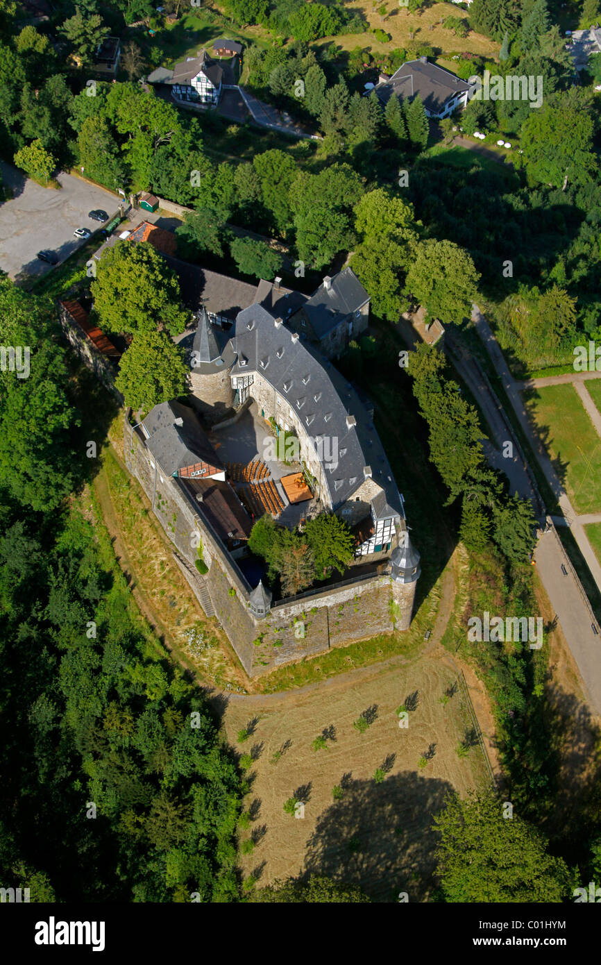 Luftbild, Motte, renovierten Schloss Hohenlimburg Schloss, Hagen, Ruhrgebiet und Umgebung, Nordrhein-Westfalen, Deutschland, Europa Stockfoto