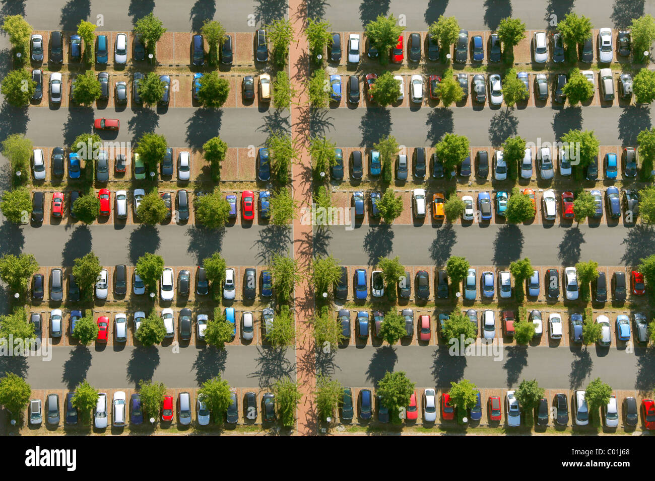 Luftbild, Auto Park des OLG Hamm, OLG Hamm, Pendler Parkplatz, Hamm, Ruhrgebiet Gebiet Nordrhein-Westfalen Stockfoto