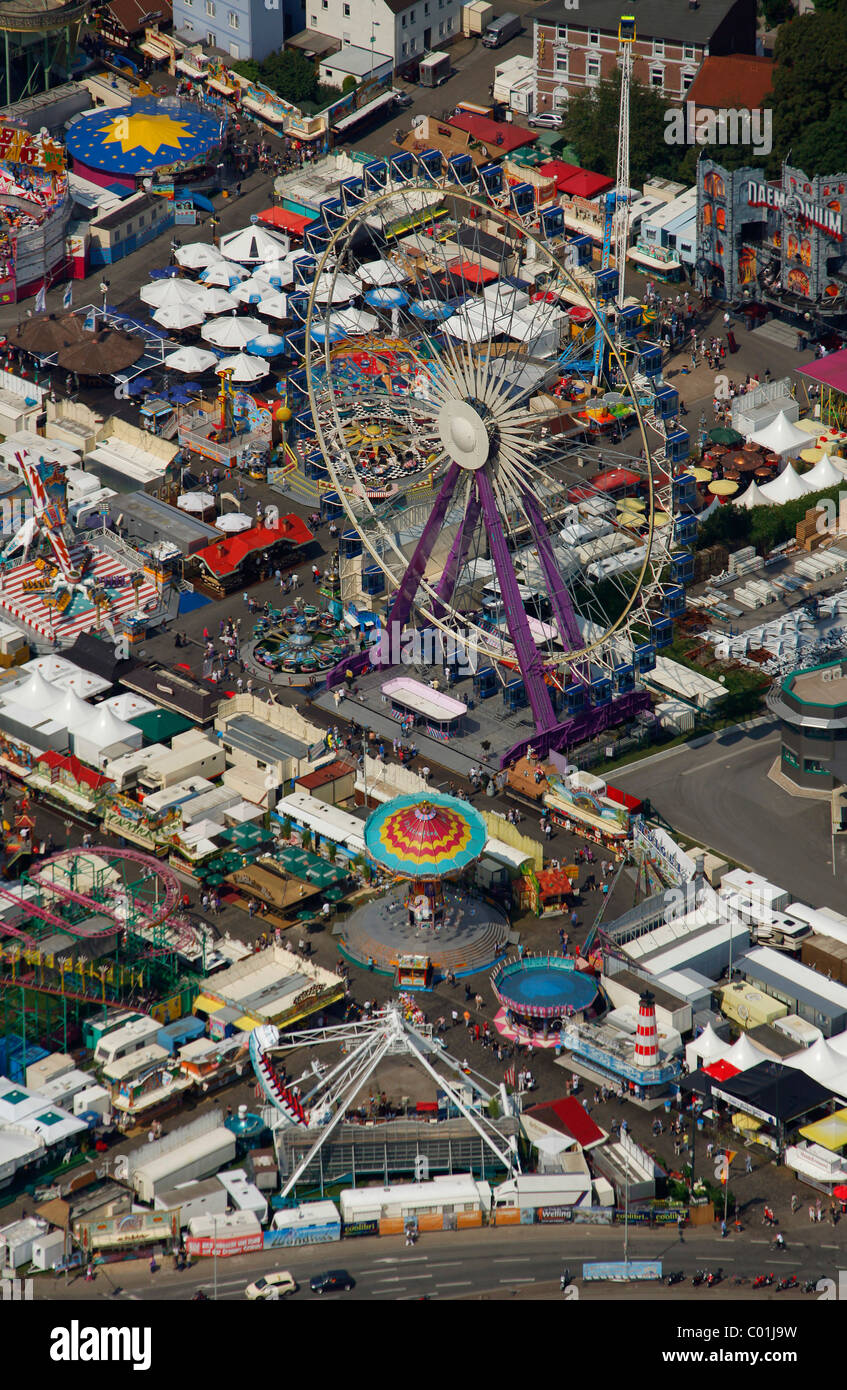 Luftbild, Cranger Kirmes Karussells, Riesenrad, Herne, Ruhrgebiet, Nordrhein-Westfalen, Deutschland, Europa Stockfoto