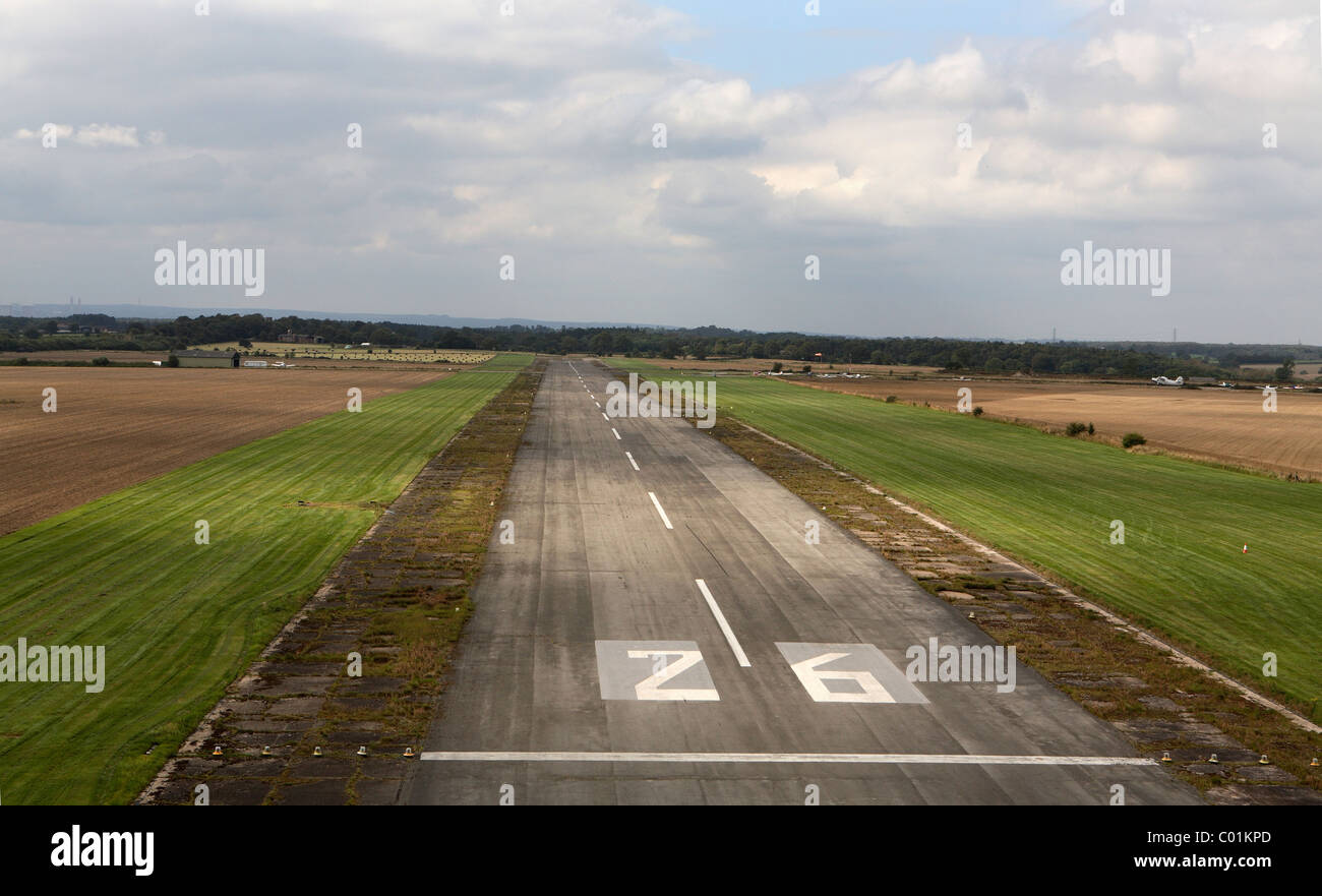 Start-und Landebahn am Tatenhill Flugplatz staffordshire Stockfoto