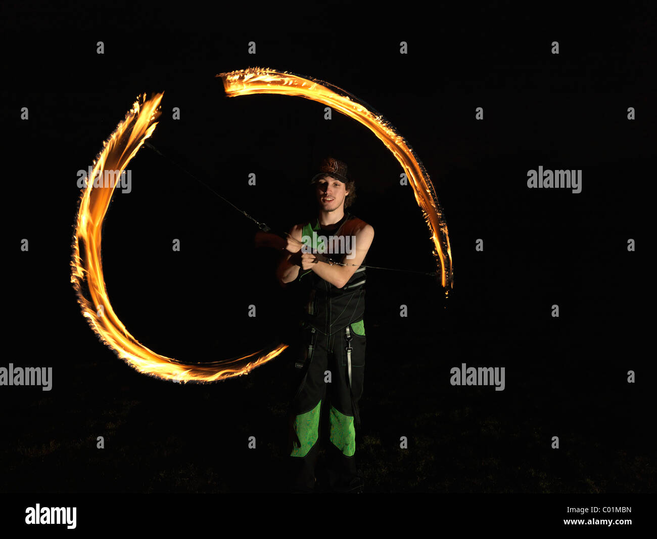 Feuerschlucker, jonglieren Stockfoto