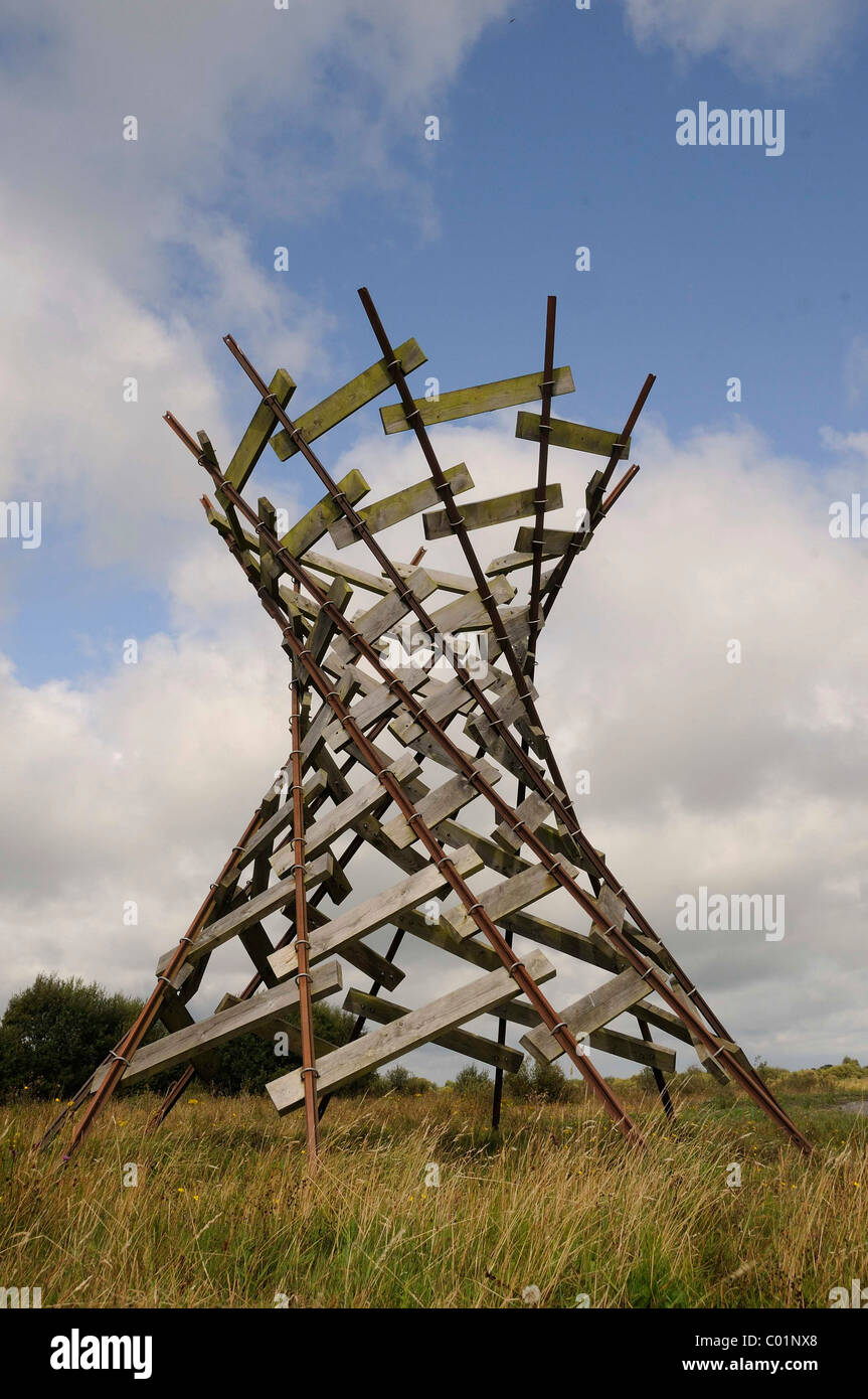 BOORA Konvergenz, Skulptur von Dave Kiriane, Lough Boora Parklands mit Skulpturenpark, unterstützt von der Europäischen Union Stockfoto