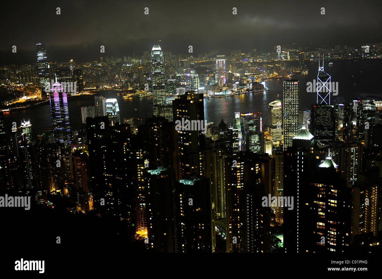 Skyline bei Nacht, Hong Kong, China, Asien Stockfoto