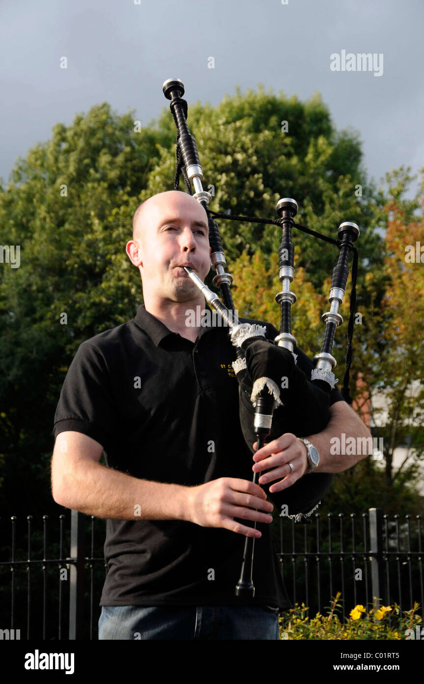 Ire Dudelsack auf der Fleadh Cheoil 2009, das größte Festival der traditionellen Musik in Tullamore, County Offaly Stockfoto