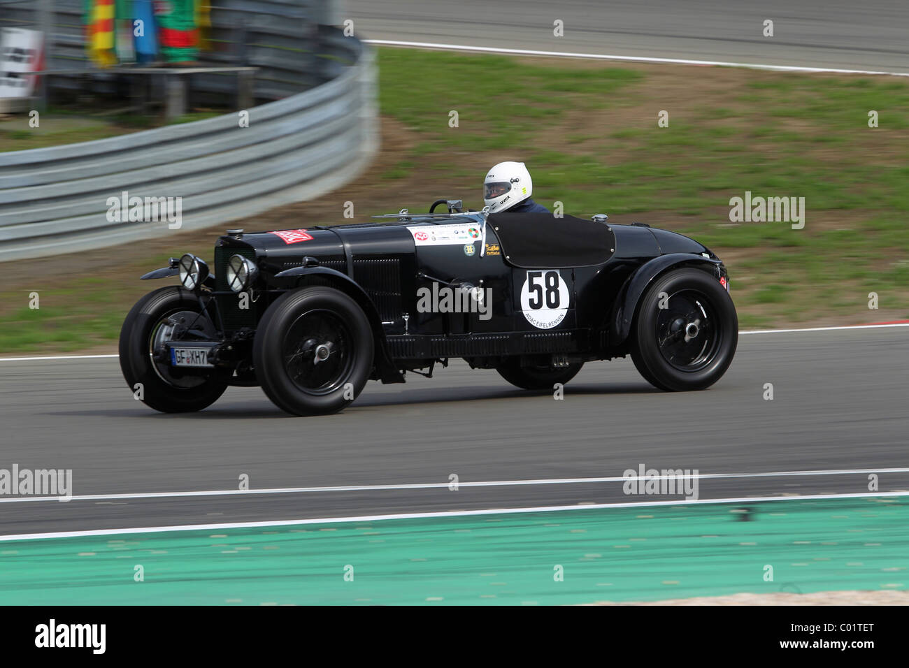 Rennen der Vorkriegs-Fahrzeuge, Michael Strauss in den 105 Talbot von 1933, Oldtimer-Grand-Prix 2010 für Oldtimer auf der Stockfoto