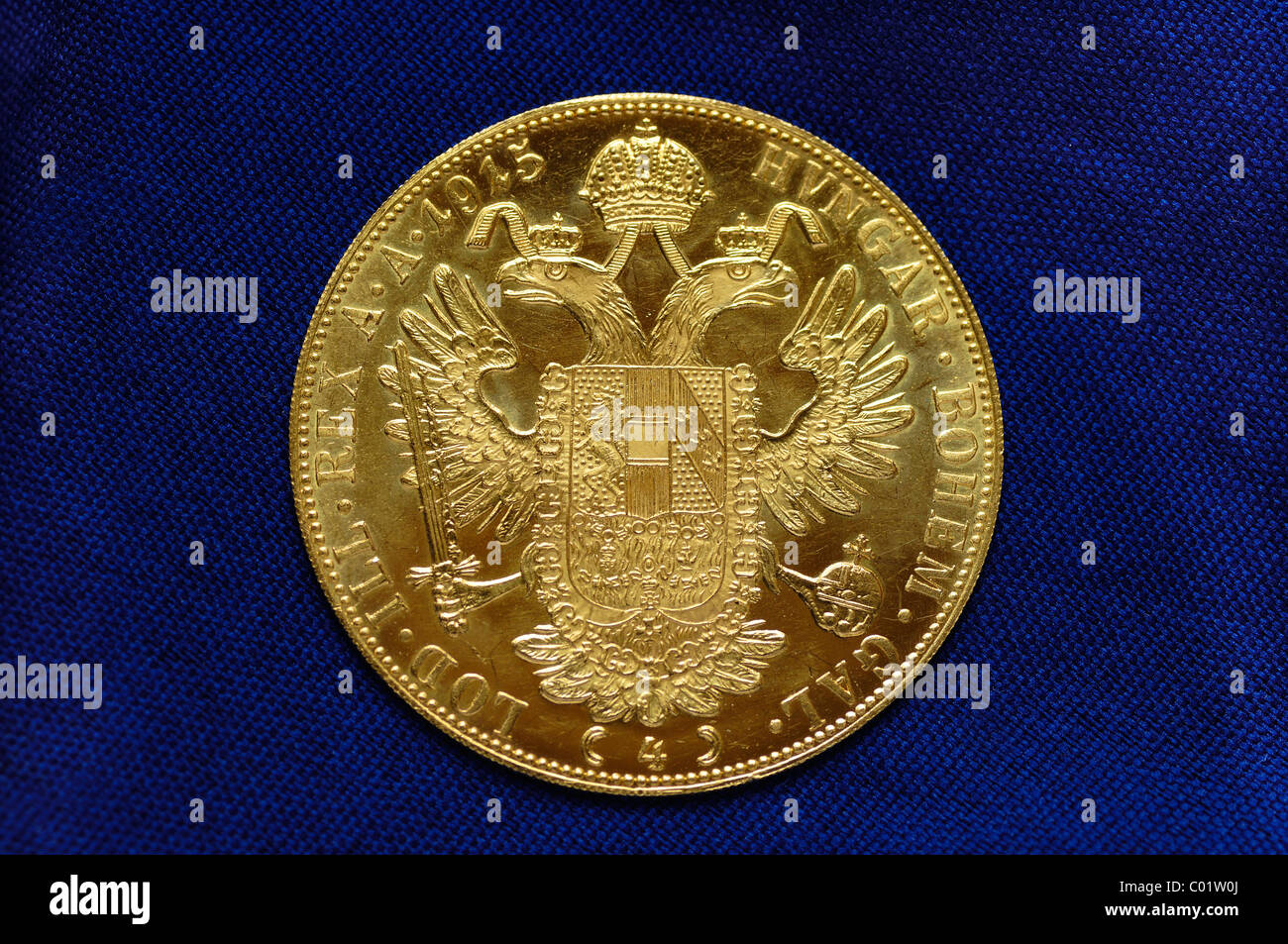 Bargeld 4 gold -Fotos und -Bildmaterial in hoher Auflösung – Alamy