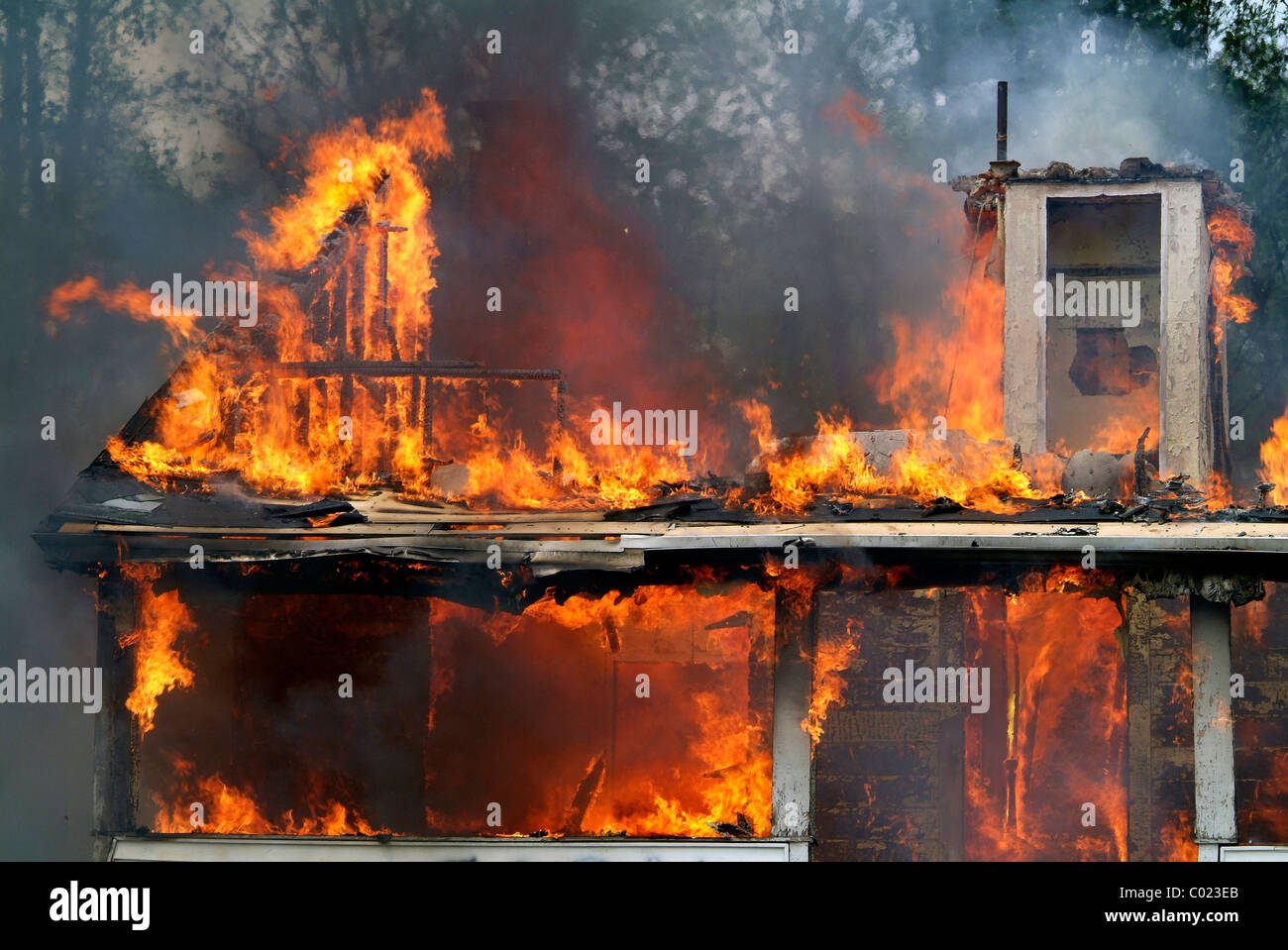 Haus auf Feuer - College Park, Md Stockfoto