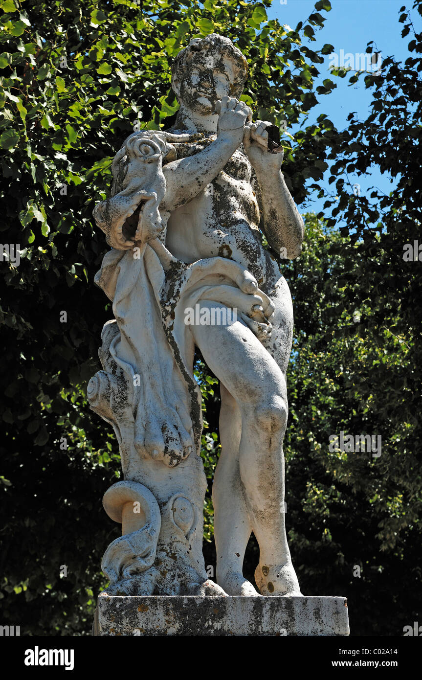 Mythologische Skulptur "junge Flötenspieler," Bildhauer Ignaz Lengelacher, Schlossplatz Schlossplatz, Karlsruhe Stockfoto