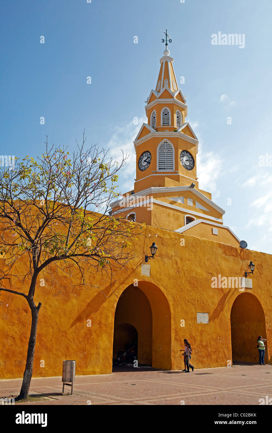 gelbe Uhrturm, Altstadt von Cartagena, Kolumbien Stockfoto