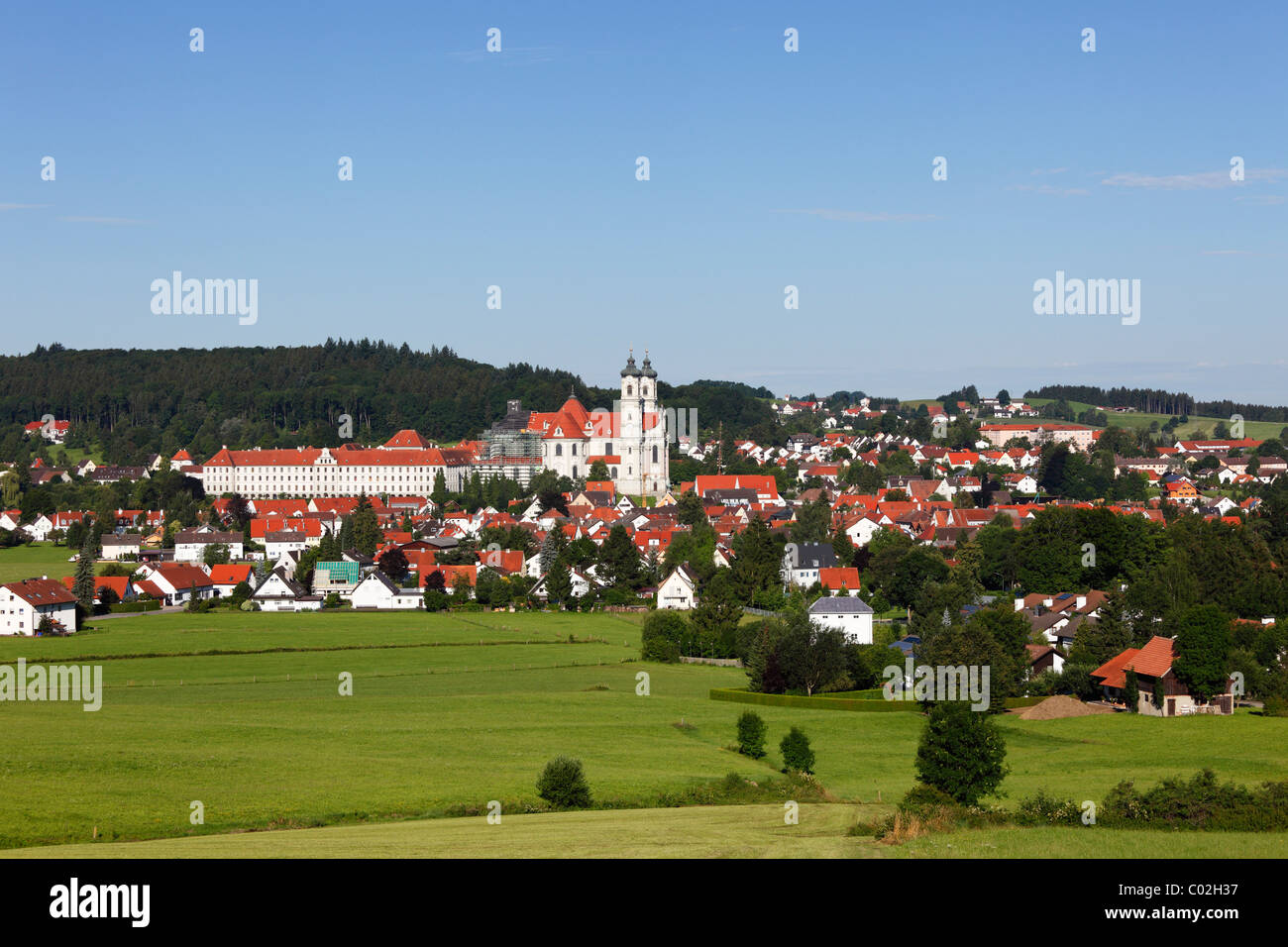 Ottobeuren mit der Benediktiner-Abtei und Ottobeuren Abbey, Unterallgaeu District, Allgäu, Schwaben, Bayern Stockfoto