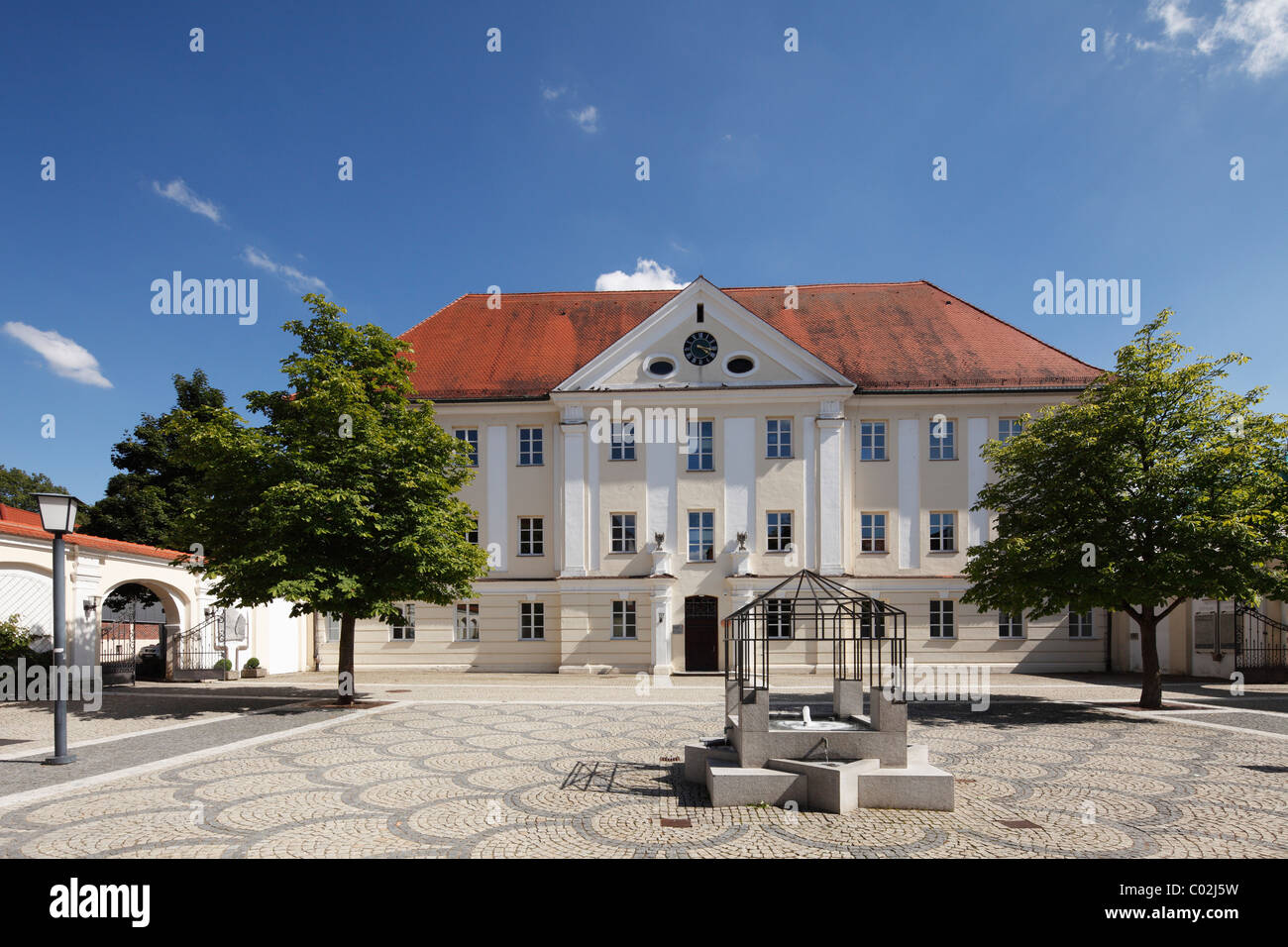 Dossenbergerhaus, Dossenberger Hof, ehemalige weitere österreichische Kaserne, Günzburg, Donauried Region, Schwaben, Bayern Stockfoto