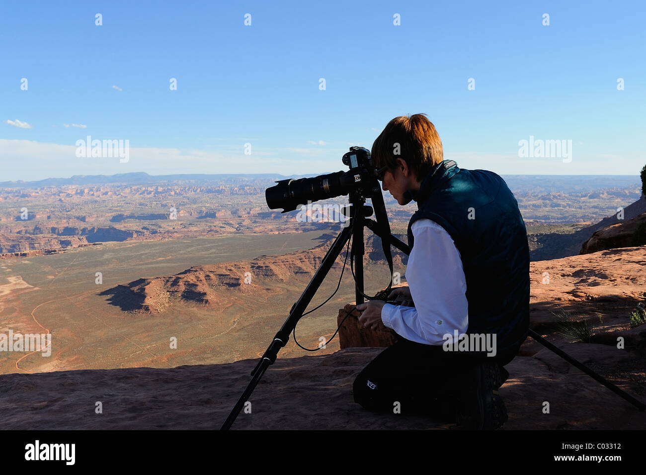 Frau Fotografen fotografieren im Canyonlands National Park, Insel im Himmel, USA Stockfoto
