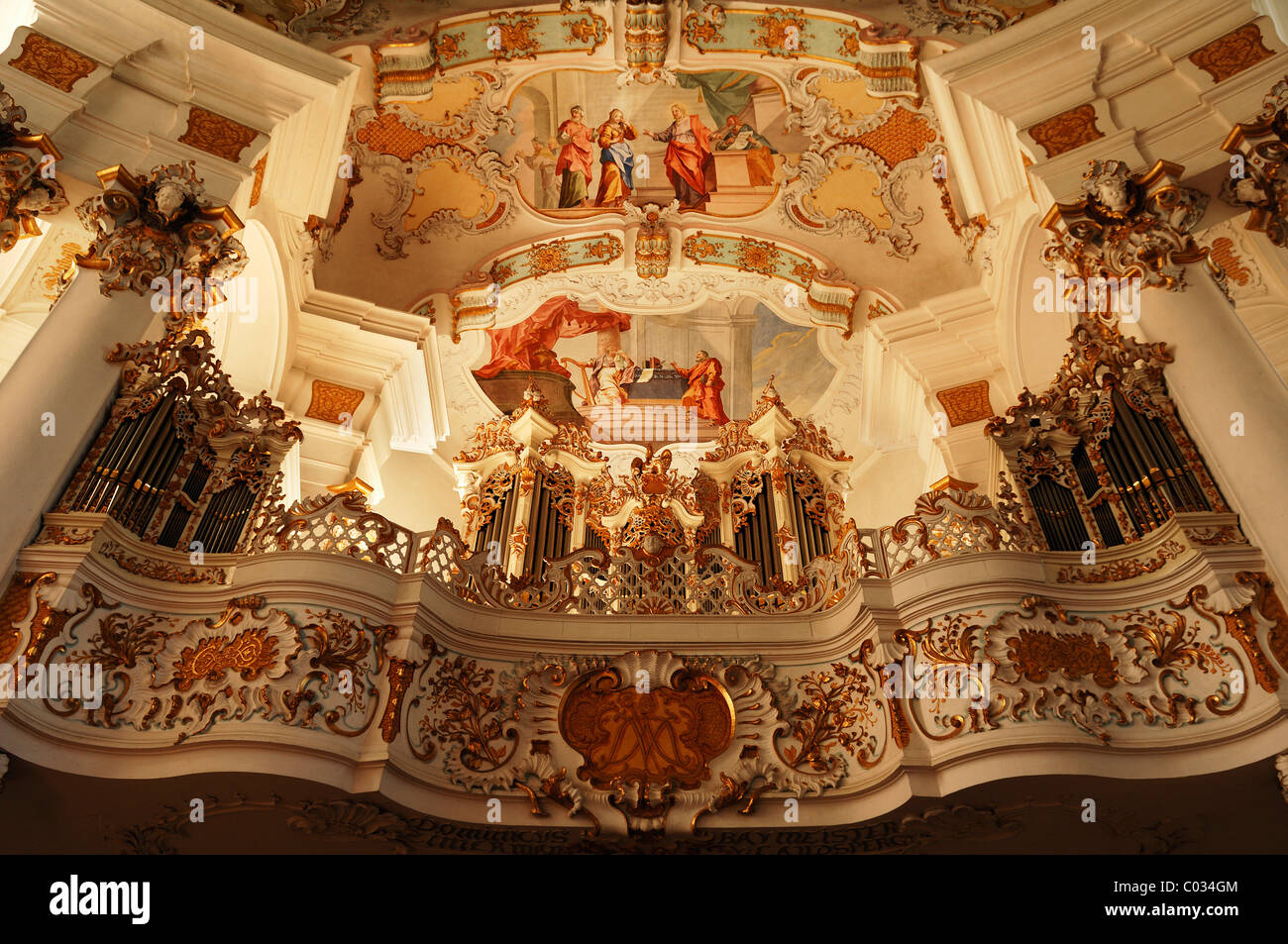 Wies-Kirche, Rokoko, erbaut von 1745 bis 1754, Orgel von Johann Georg Hoerterich im Jahre 1757, Fresko an der Decke oben, Jesus und Stockfoto