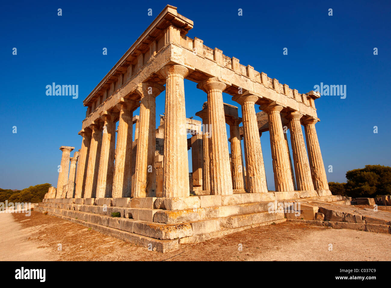 Die griechisch dorischen Tempel des Aphaiatempels (500BC). Aegina, griechischen Saronischen Inseln Stockfoto