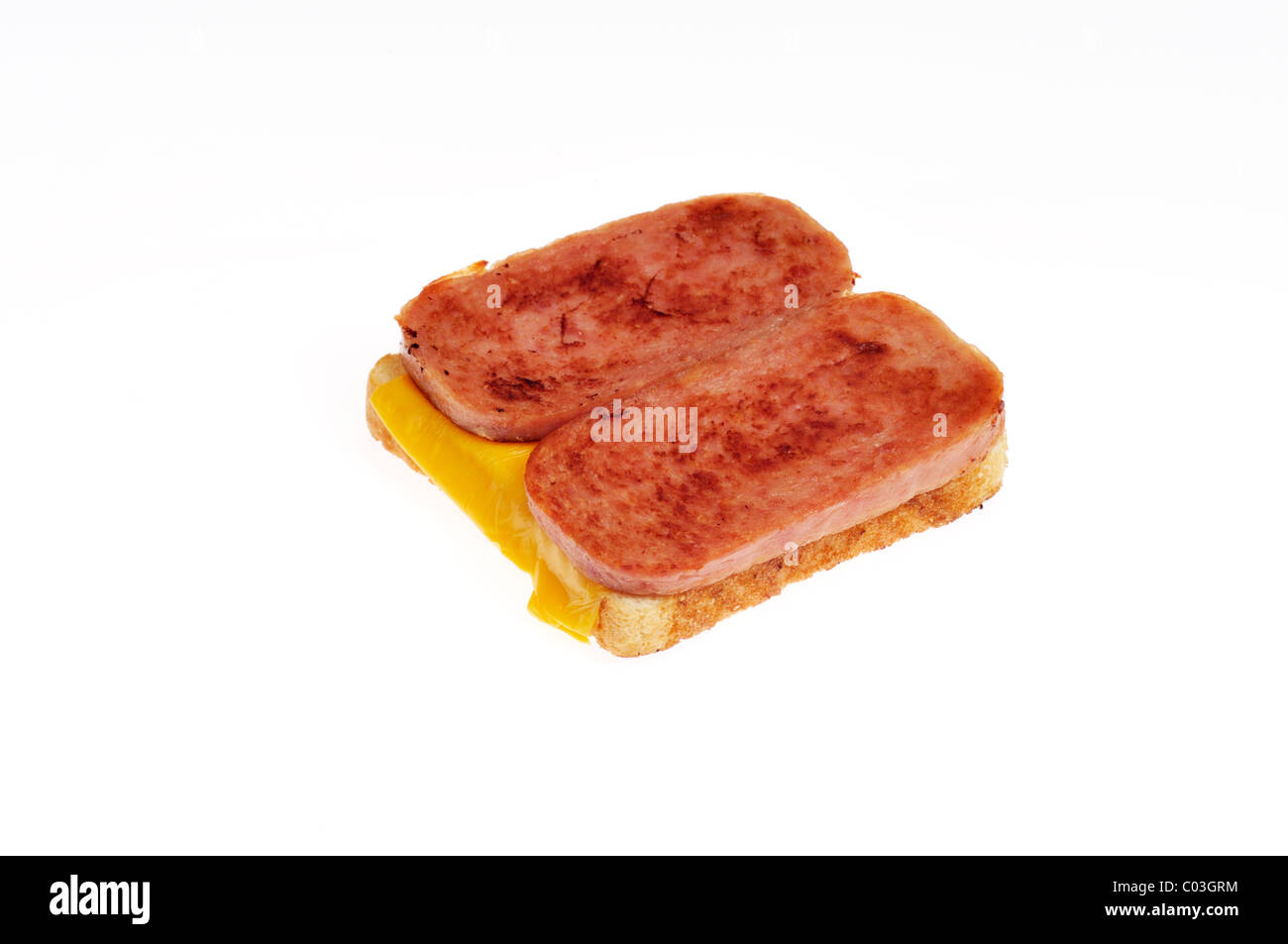 Open-faced Hormel Foods gegrillte Spam white sandwich Brot mit Käse auf weißem Hintergrund, Ausschnitt. Stockfoto