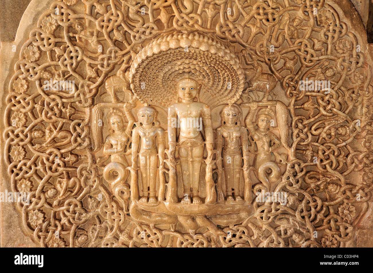 Aufwendige Marmor Fries im Tempel von Ranakpur, ein Tempel der Jain-Religion, Rajasthan, Nordindien, Indien, Asien Stockfoto