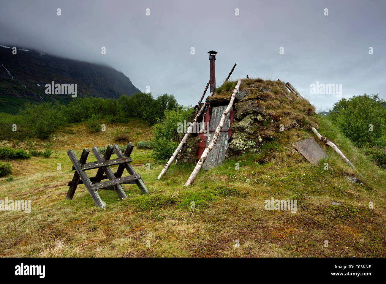 Sami Hutte In Abisko Nationalpark Kungsleden Des Konigs Trail Lappland Schweden Europa Stockfotografie Alamy