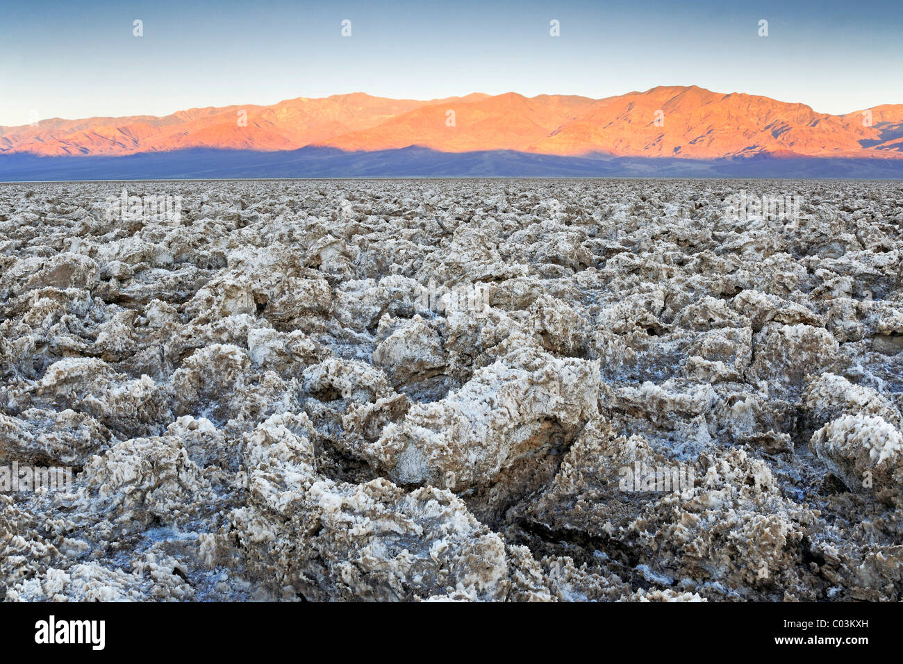 Morgenlicht auf des Teufels Golfplatz, Death Valley Nationalpark, Kalifornien, USA, Nordamerika Stockfoto