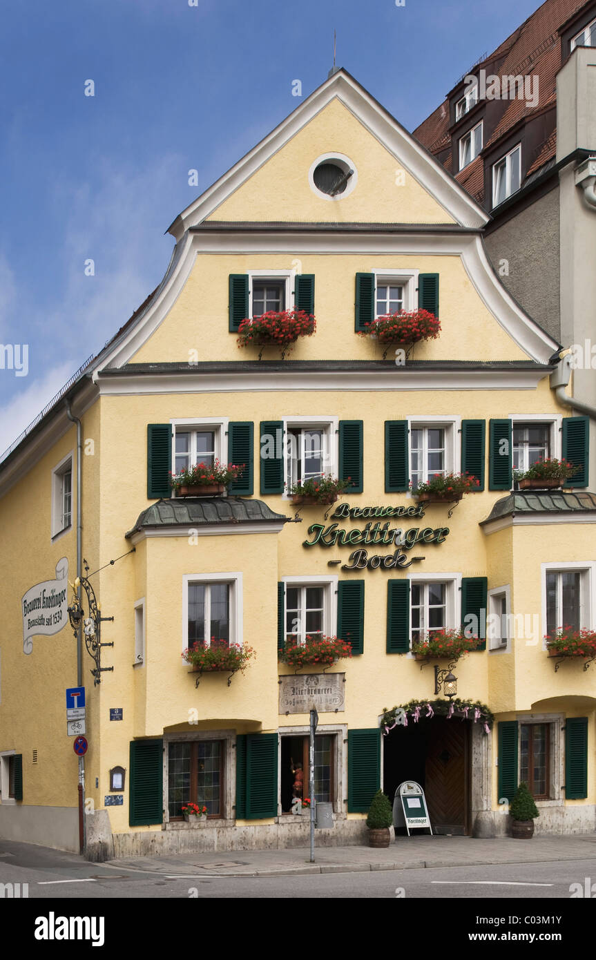 Kneitinger Brauerei, Muttergesellschaft von Knei bei Arnulf, seit 1530, Regensburg, UNESCO-Weltkulturerbe Stockfoto