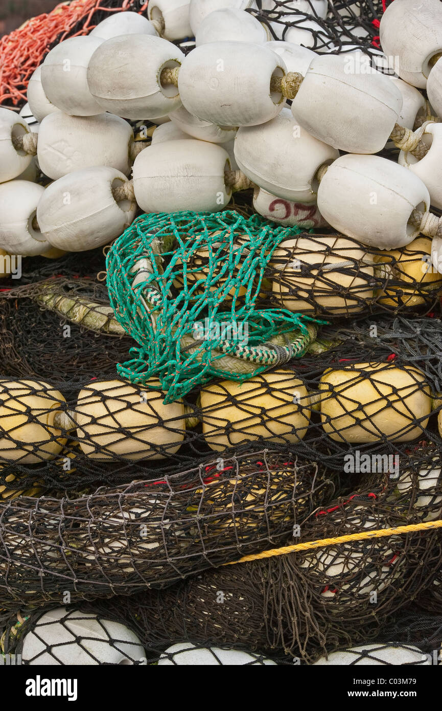 Hering und Lachs Angeln Ringwaden gestapelt in Silver Bay Seafood-Aufbereitungsanlage in Sitka, Alaska. Stockfoto