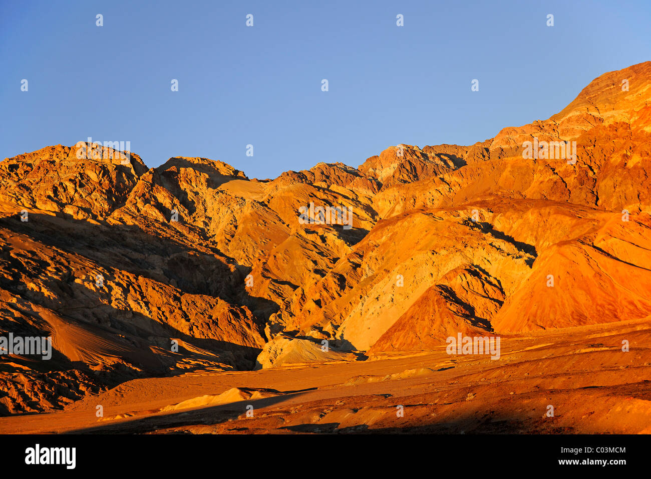 Felsformationen an Künstler Fahrt bei Dämmerung, Death Valley Nationalpark, Kalifornien, USA, Nordamerika Stockfoto