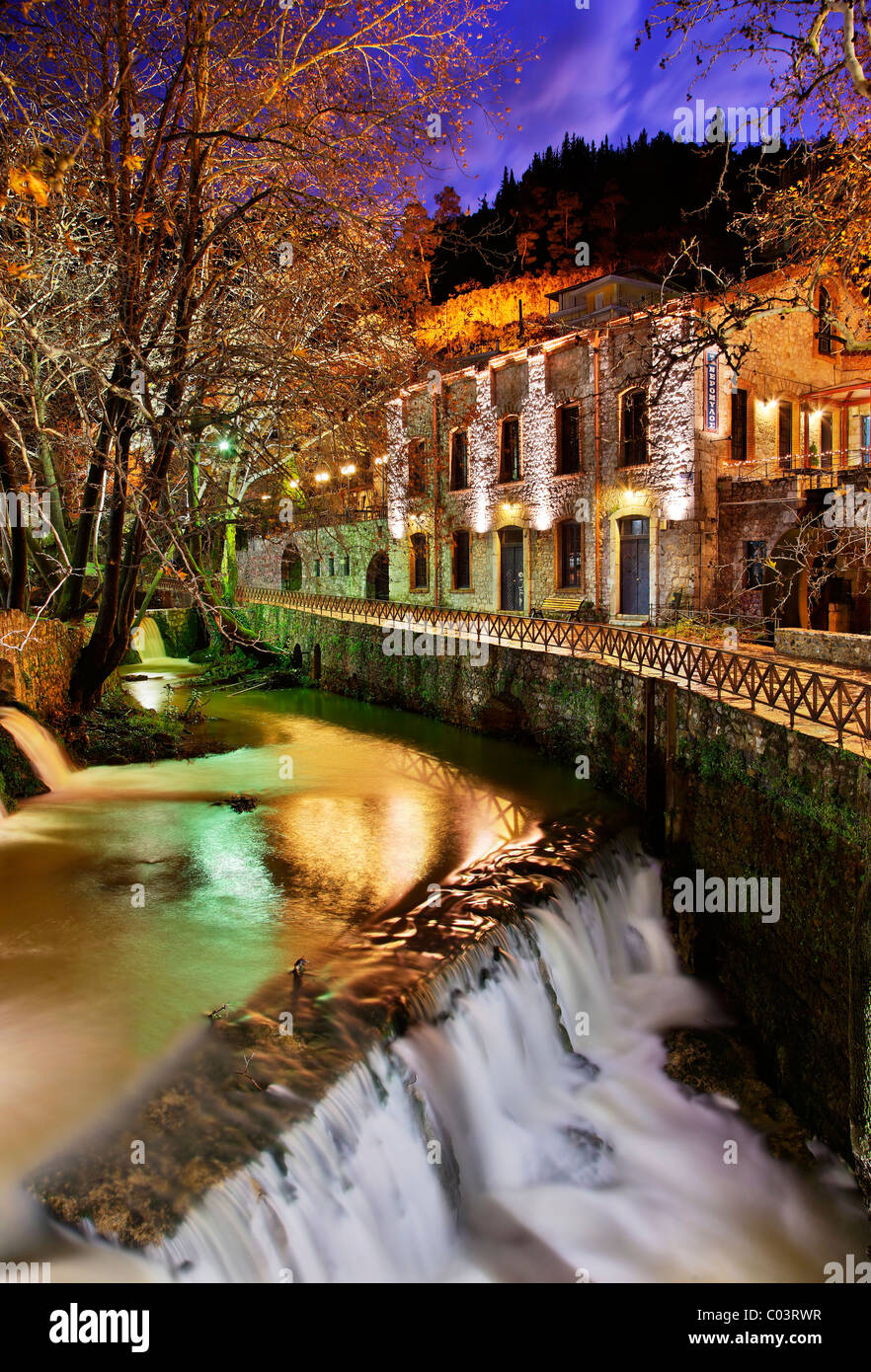 Ein Foto aus den Quellen Kria, ein schöner Ort im Herzen der Stadt Livadia, Präfektur Viotia, Griechenland Stockfoto