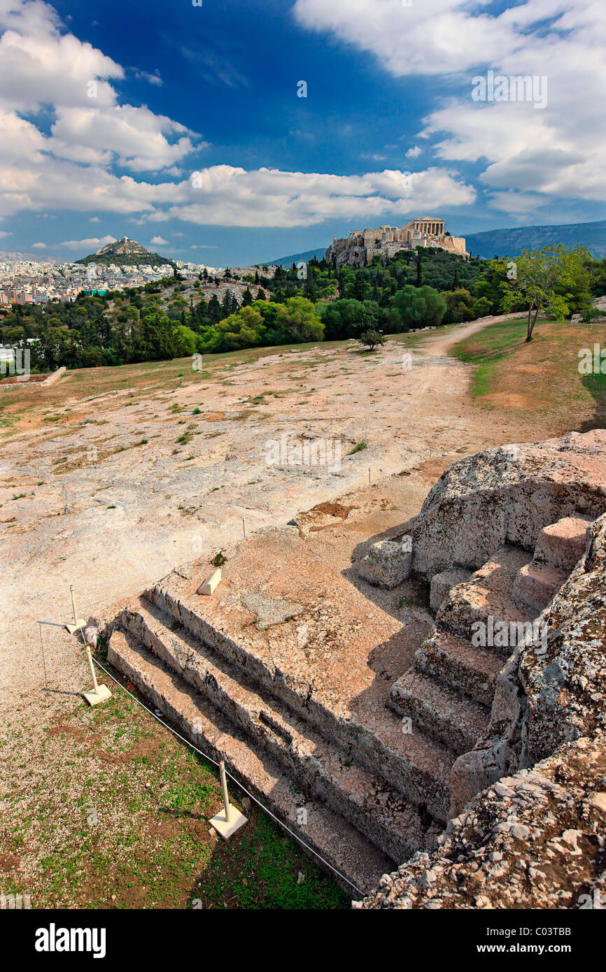 Die "Bema" oder "Vema" der Pnyx, wo Volksversammlungen im antiken Athen, Griechenland stattfanden. Stockfoto