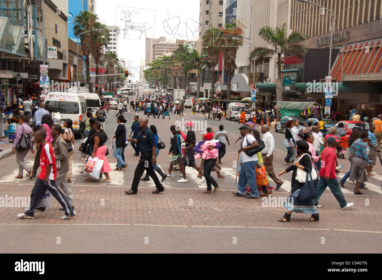 Südafrika Durban Typische Straßenszene In Der Innenstadt Von Durban
