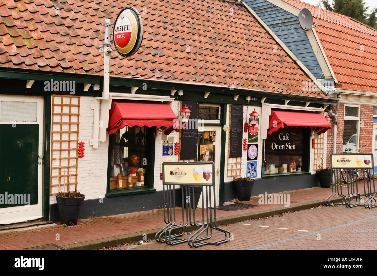 Außerhalb einer holländischen bar Pub Stockfoto