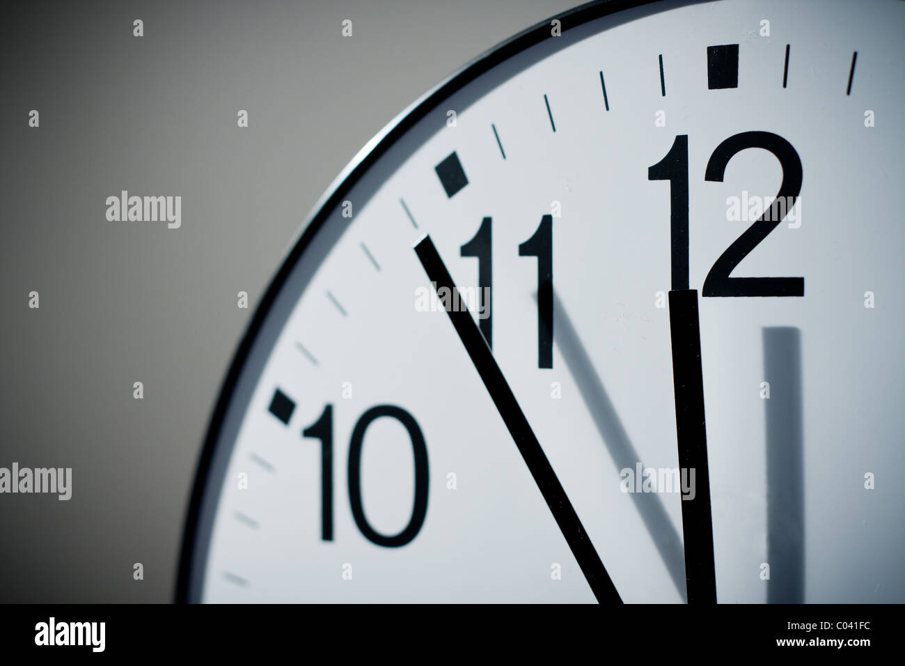 2010 Doomsday Clock; sechs Minuten bis Mitternacht auf eine symbolische Uhr ist Gesicht Warnung wie nah die Welt auf eine globale Katastrophe. Stockfoto