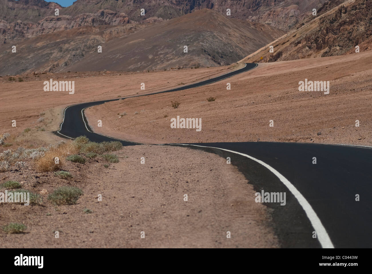 Inspirierende Künstler Laufwerk im Death Valley, California Stockfoto