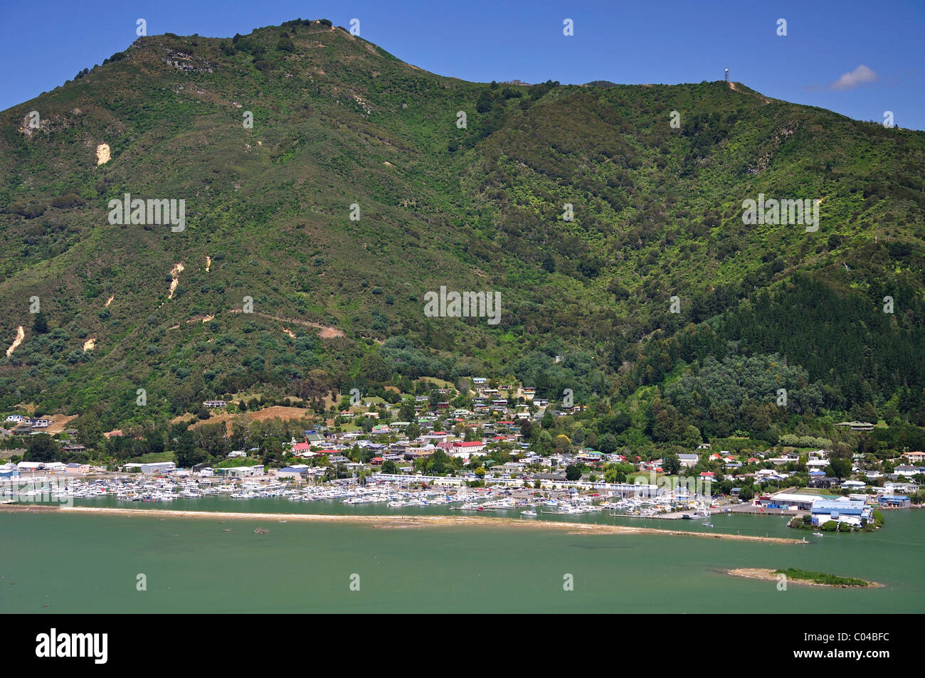 Blick auf Havelock von Queen Charlotte Drive, Marlborough Sounds, Marlborough Region, Südinsel, Neuseeland Stockfoto