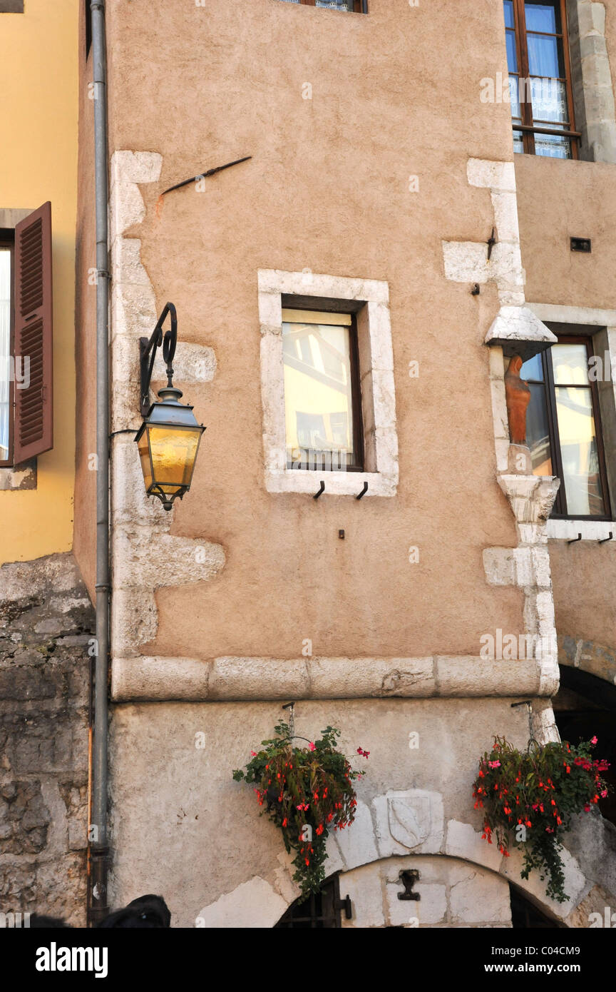 Alten Straßenlaterne in Annecy, Haute Savoie, Frankreich Stockfoto