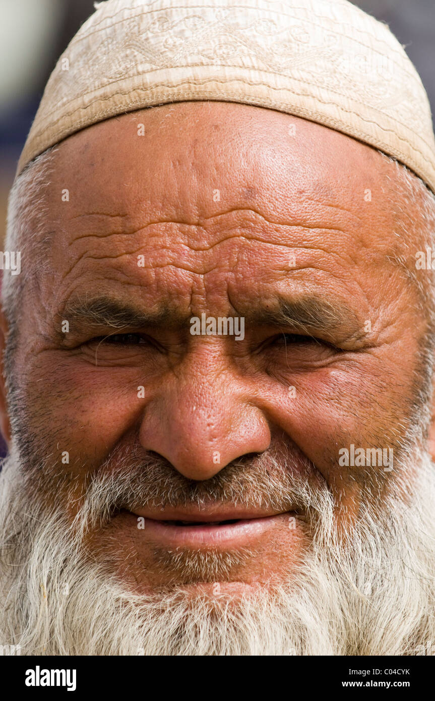 Porträt eines Mannes Uighur aufgenommen in Kashgar, China. Stockfoto