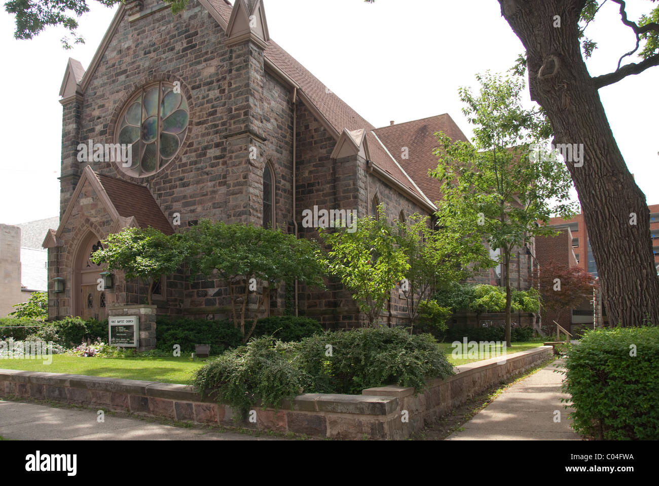 First Baptist Church of Ann Arbor 512 E Huron St, Ann Arbor, MI 48104 (734) 623-1255 Website Stockfoto