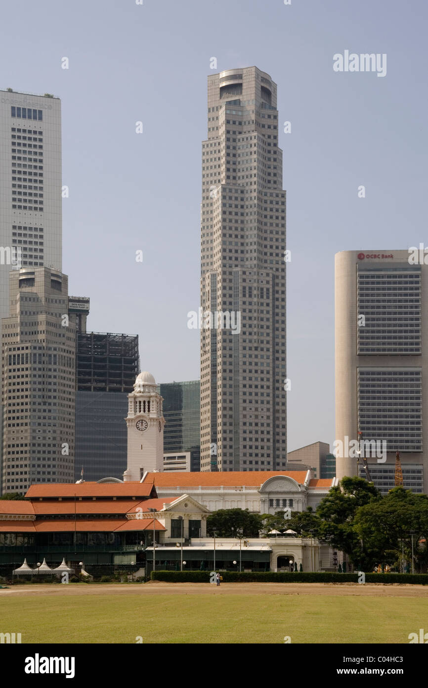 Cricket Club & Stadt Skyline von Singapur aus die Padang Stockfoto